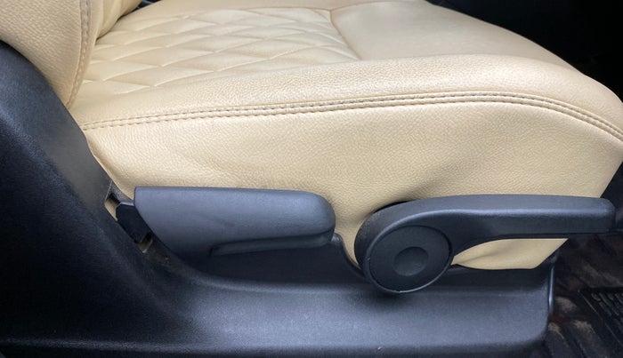 2021 Toyota URBAN CRUISER PREMIUM MT, Petrol, Manual, 14,807 km, Driver Side Adjustment Panel