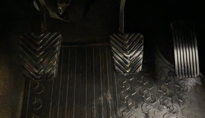 2019 Hyundai Verna 1.6 VTVT SX O, Petrol, Manual, 34,916 km, Pedals