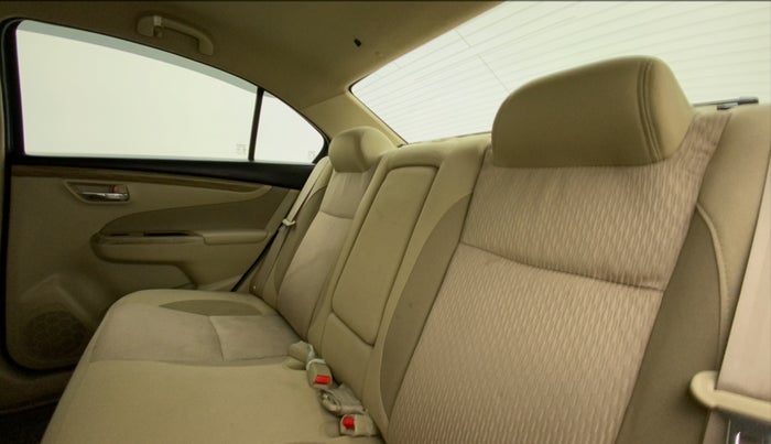 2018 Maruti Ciaz DELTA 1.5 SHVS MT PETROL, Petrol, Manual, 36,472 km, Right Side Rear Door Cabin
