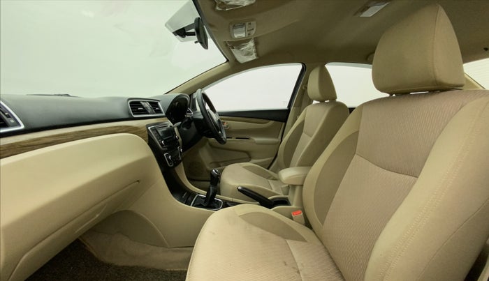 2018 Maruti Ciaz DELTA 1.5 SHVS MT PETROL, Petrol, Manual, 36,472 km, Right Side Front Door Cabin