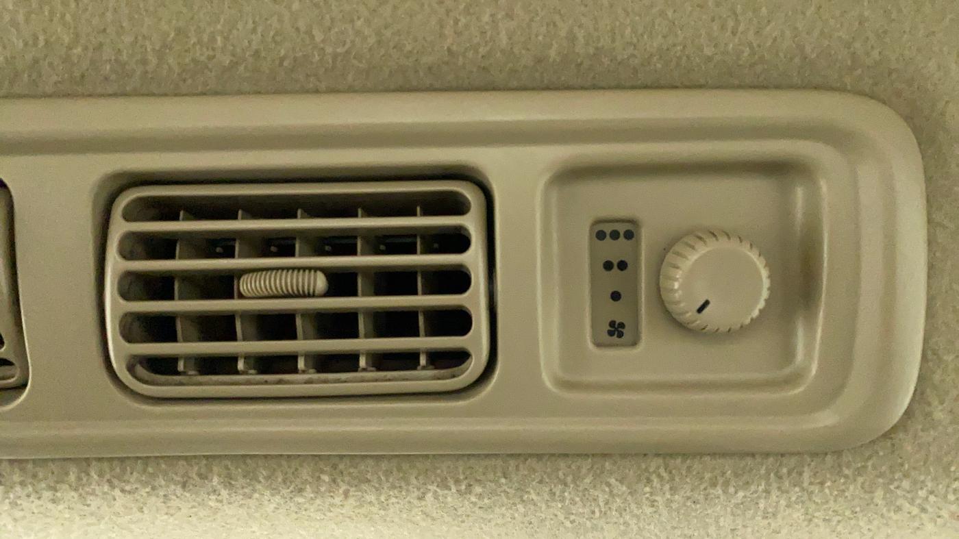 2015 Maruti Ertiga VXI CNG, CNG, Manual, 67,478 km, Rear AC Temperature Control