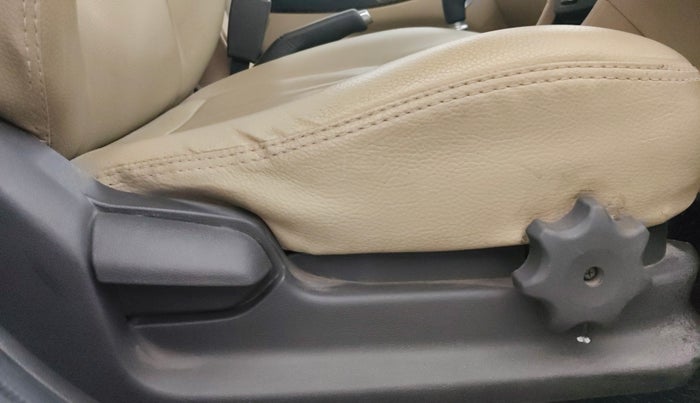 2014 Hyundai Verna FLUIDIC 1.6 VTVT EX, Petrol, Manual, 95,810 km, Driver Side Adjustment Panel