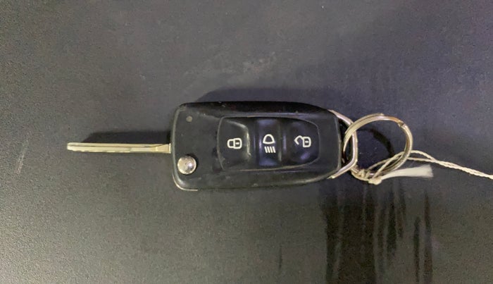 2022 Tata PUNCH ADVENTURE MT, Petrol, Manual, 57,216 km, Key Close Up