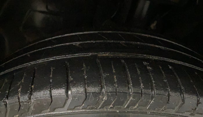 2022 Tata PUNCH ADVENTURE MT, Petrol, Manual, 57,216 km, Left Front Tyre Tread