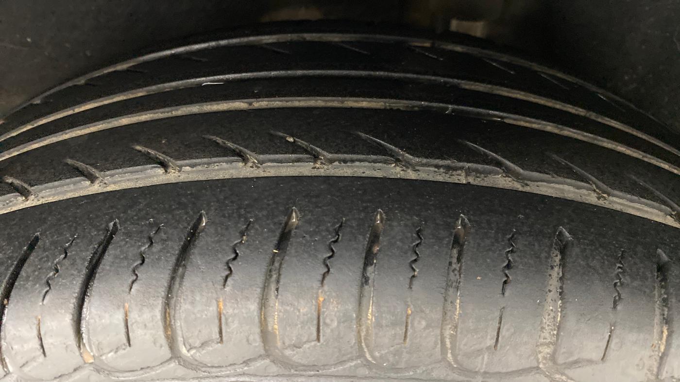 2020 Ford Ecosport TITANIUM + 1.5L PETROL AT, Petrol, Automatic, 31,724 km, Left Rear Tyre Tread