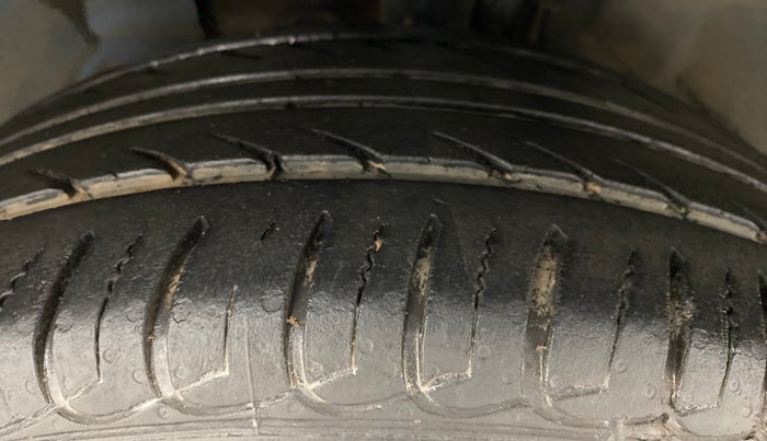 2020 Ford Ecosport TITANIUM + 1.5L PETROL AT, Petrol, Automatic, 31,724 km, Left Front Tyre Tread