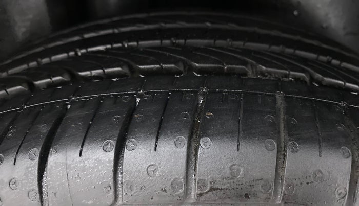 2021 Volkswagen Vento HIGHLINE PLUS 1.0L TSI AT, Petrol, Automatic, 6,075 km, Right Rear Tyre Tread