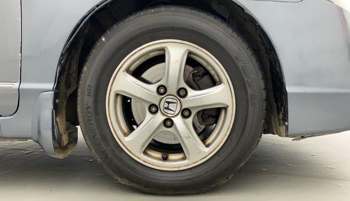 2010 Honda Civic 1.8L I-VTEC V AT, Petrol, Automatic, 1,14,075 km, Right Front Wheel