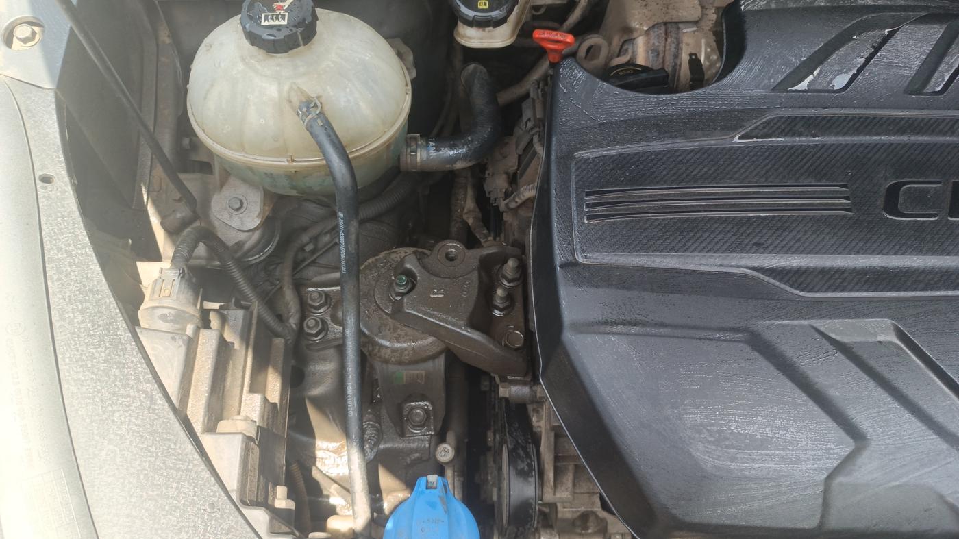2020 Hyundai Tucson GLS 2WD AT DIESEL, Diesel, Automatic, 28,510 km, Engine View - Right
