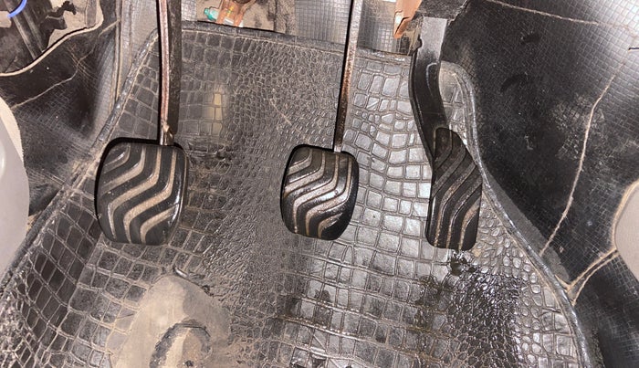 2016 Datsun Redi Go T (O), Petrol, Manual, 37,856 km, Pedals