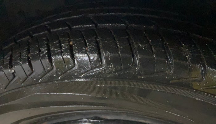 2016 Datsun Redi Go T (O), Petrol, Manual, 37,856 km, Left Front Tyre Tread