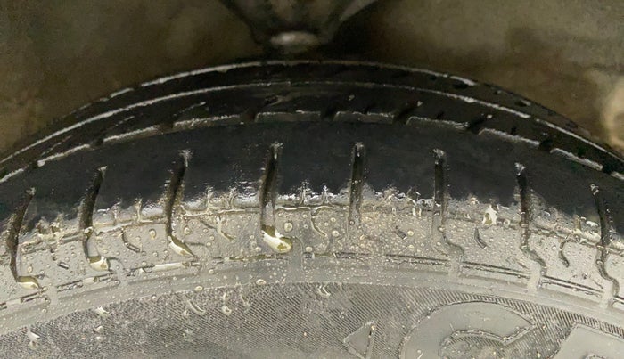 2011 Hyundai Santro Xing GLS, Petrol, Manual, 56,061 km, Right Front Tyre Tread