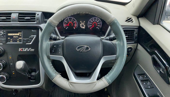 2017 Mahindra Kuv100 K8 6 STR, Petrol, Manual, 46,967 km, Steering Wheel Close Up
