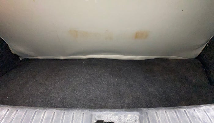 2017 Mahindra Kuv100 K8 6 STR, Petrol, Manual, 46,967 km, Boot Inside