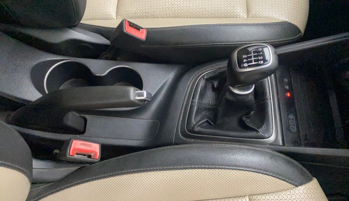 2019 Hyundai Verna 1.6 VTVT SX O, Petrol, Manual, 66,006 km, Gear Lever