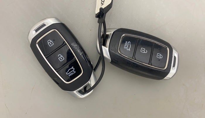 2019 Hyundai Verna 1.6 VTVT SX O, Petrol, Manual, 66,006 km, Key Close Up