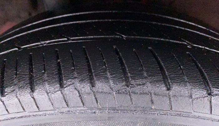 2018 Hyundai Verna 1.6 CRDI SX + AT, Diesel, Automatic, 58,237 km, Right Rear Tyre Tread