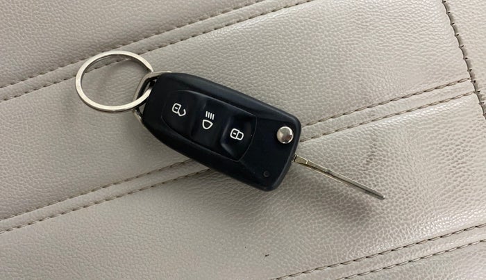 2022 Tata Tiago XT PETROL, Petrol, Manual, 68,536 km, Key Close Up