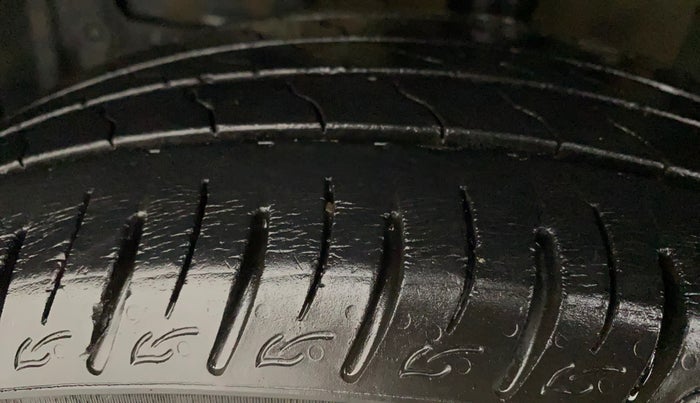 2022 Maruti Vitara Brezza VXI, Petrol, Manual, 33,540 km, Left Front Tyre Tread
