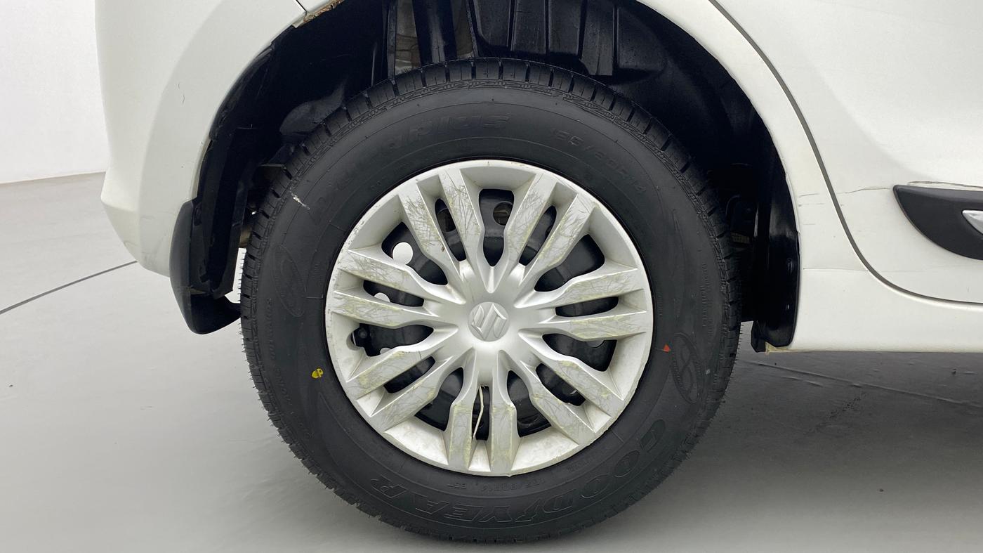2020 Maruti Swift VXI, Petrol, Manual, 44,656 km, Right Rear Wheel
