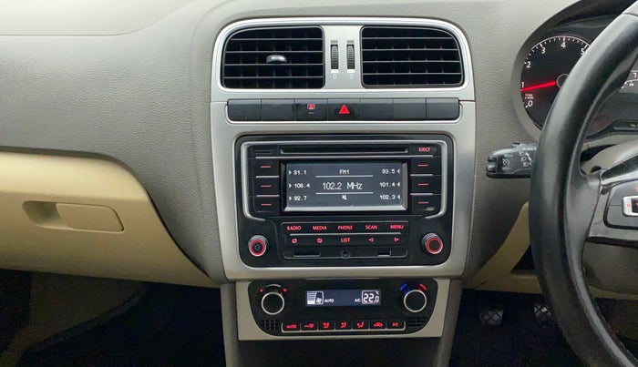 2015 Volkswagen Vento HIGHLINE 1.6 MPI, Petrol, Manual, 71,902 km, Air Conditioner