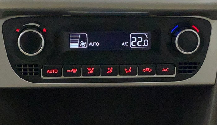 2015 Volkswagen Vento HIGHLINE 1.6 MPI, Petrol, Manual, 71,902 km, Automatic Climate Control