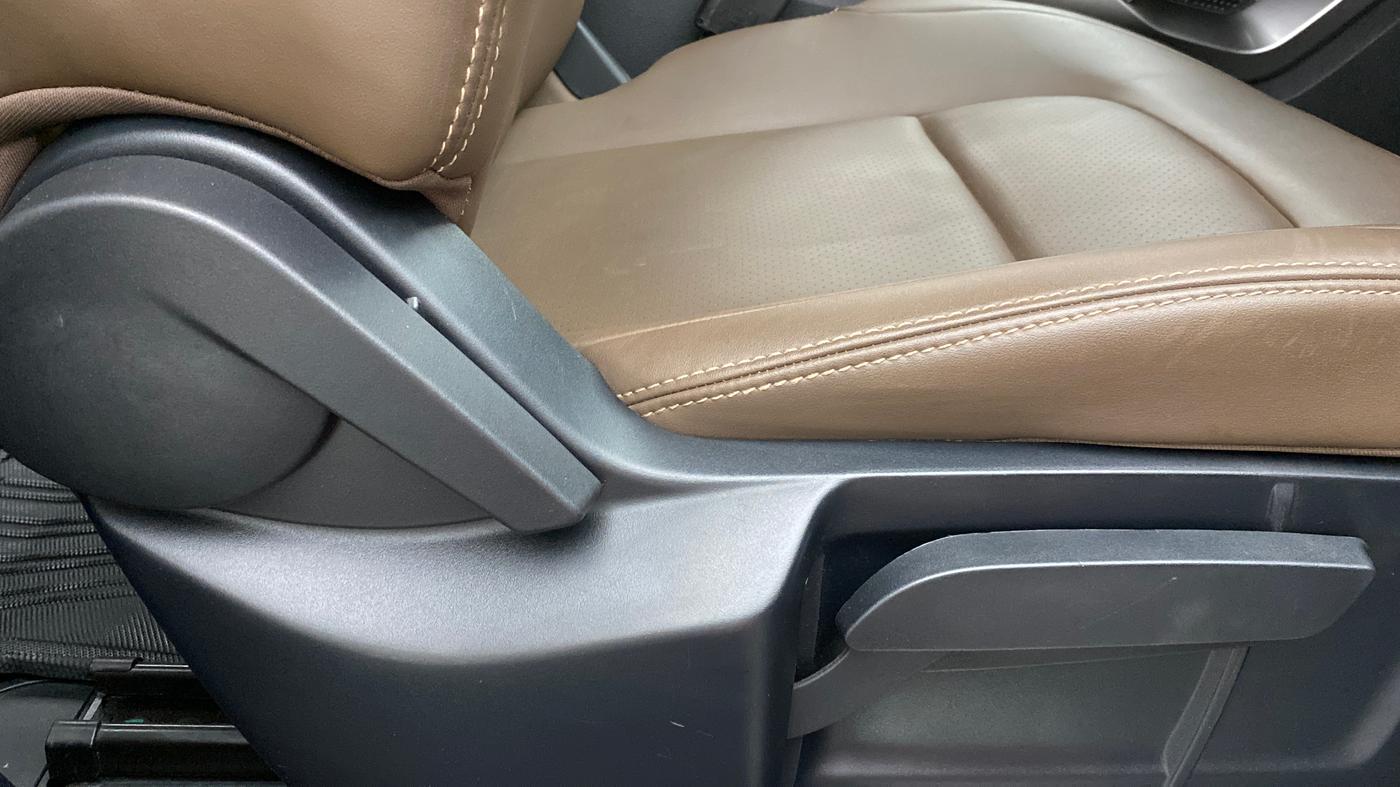 2019 Tata Harrier XZ 2.0L Kryotec, Diesel, Manual, 36,516 km, Driver Side Adjustment Panel