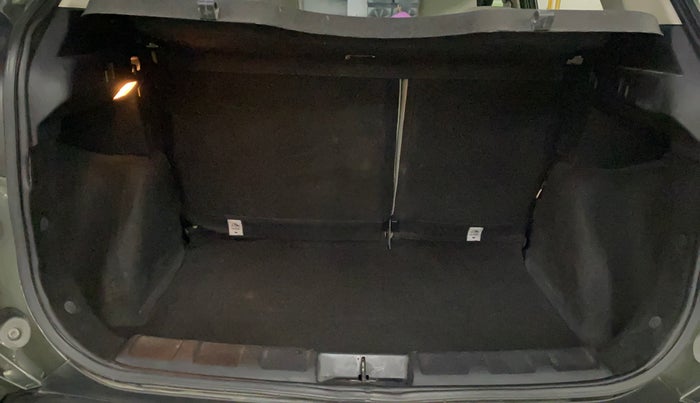 2022 Tata NEXON XZ PLUS (PREMIUM) DIESEL, Diesel, Manual, 36,761 km, Boot Inside