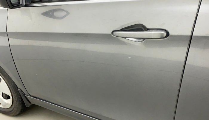 2021 Tata Tiago XT PETROL, Petrol, Manual, 38,334 km, Front passenger door - Slightly dented