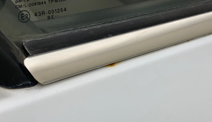 2014 Maruti Ciaz ZXI AT, CNG, Automatic, 83,357 km, Right rear door - Slightly rusted