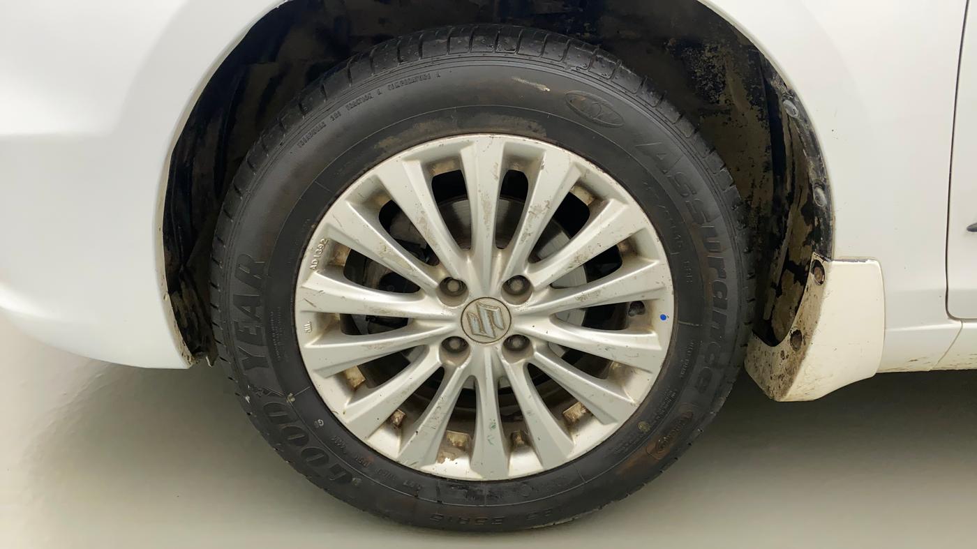 2014 Maruti Ciaz ZXI AT, CNG, Automatic, 83,357 km, Left Front Wheel