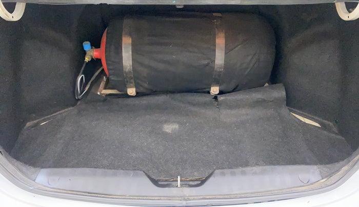 2014 Maruti Ciaz ZXI AT, CNG, Automatic, 83,357 km, Boot Inside