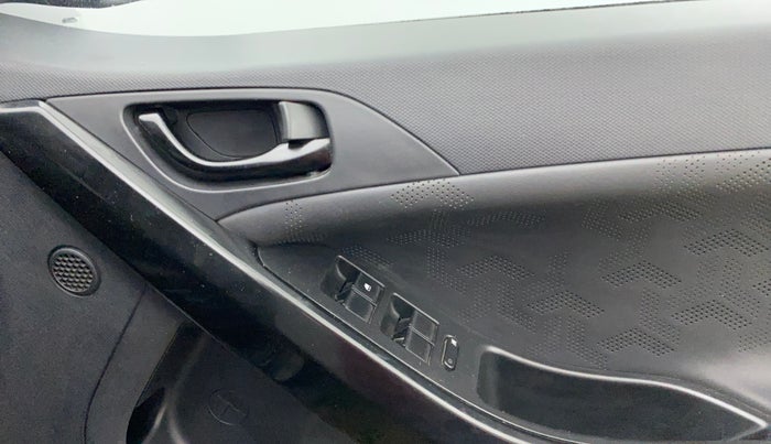 2021 Tata NEXON XZA PLUS (O) PETROL DARK EDITION, Petrol, Automatic, 43,284 km, Driver Side Door Panels Control