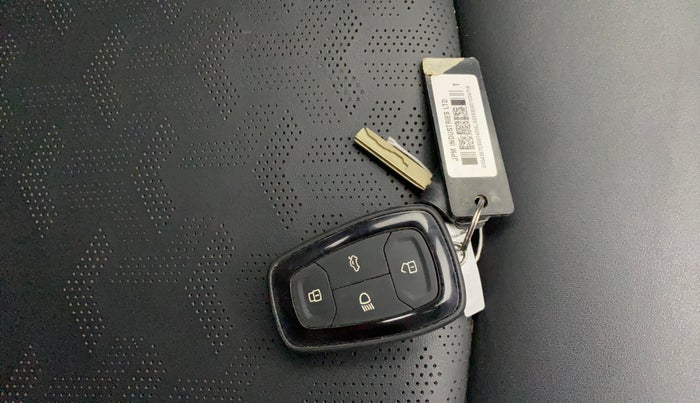 2021 Tata NEXON XZA PLUS (O) PETROL DARK EDITION, Petrol, Automatic, 43,284 km, Key Close Up