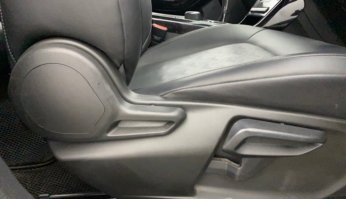 2021 Tata NEXON XZA PLUS (O) PETROL DARK EDITION, Petrol, Automatic, 43,284 km, Driver Side Adjustment Panel