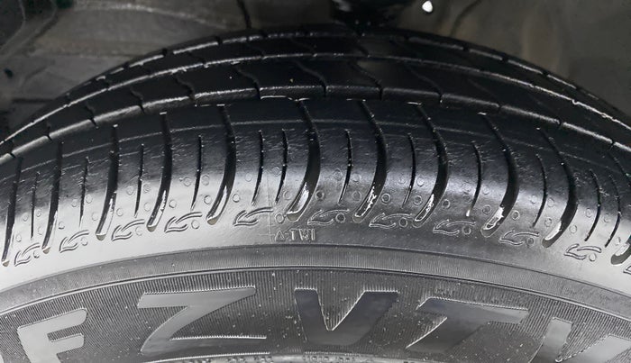 2020 Maruti S PRESSO VXI, Petrol, Manual, 10,338 km, Left Front Tyre Tread