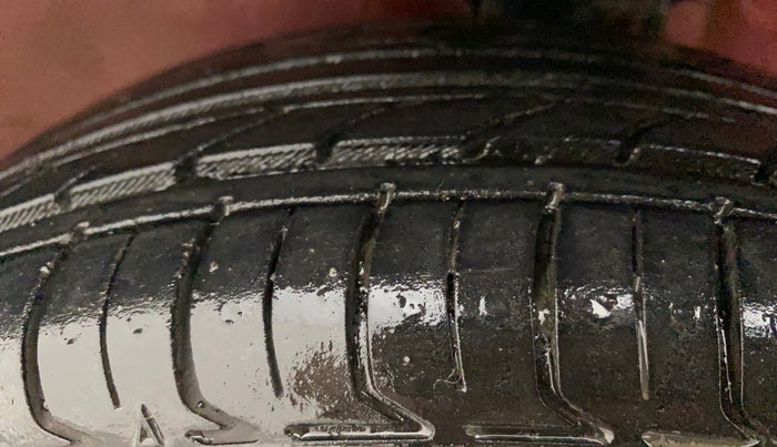 2011 Maruti Alto K10 VXI, Petrol, Manual, 55,450 km, Left Front Tyre Tread