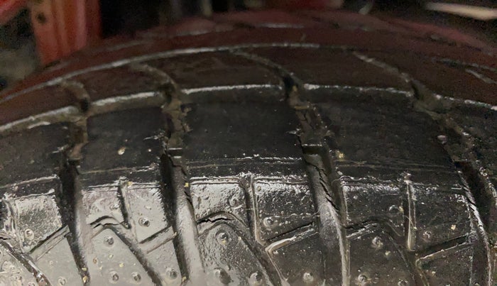 2011 Maruti Alto K10 VXI, Petrol, Manual, 55,450 km, Left Rear Tyre Tread