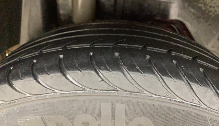 2017 Ford Figo Aspire TITANIUM 1.2 PETROL, Petrol, Manual, 51,379 km, Right Rear Tyre Tread