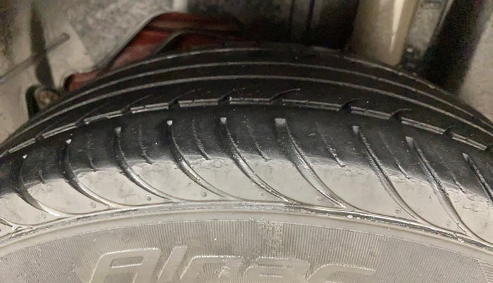 2017 Ford Figo Aspire TITANIUM 1.2 PETROL, Petrol, Manual, 51,379 km, Left Rear Tyre Tread