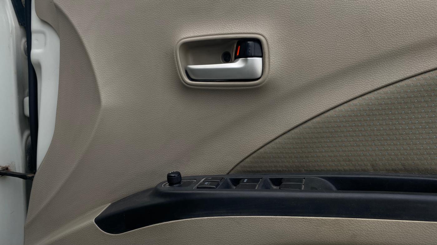 2020 Maruti Celerio ZXI, Petrol, Manual, 1,11,974 km, Driver Side Door Panels Control