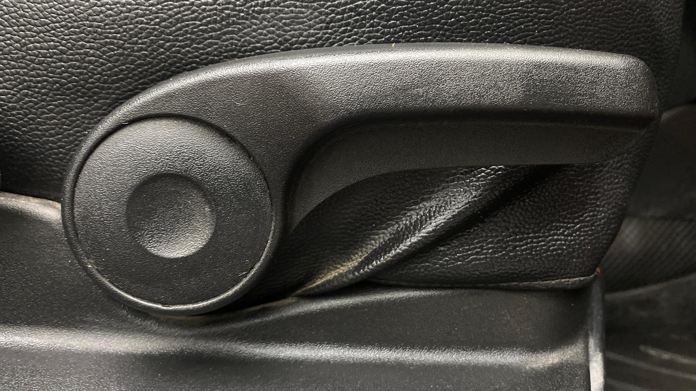 2019 Maruti Vitara Brezza ZDI AMT, Diesel, Automatic, 76,481 km, Driver Side Adjustment Panel