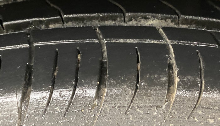 2019 Maruti Vitara Brezza ZDI AMT, Diesel, Automatic, 76,481 km, Left Rear Tyre Tread