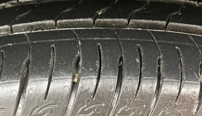 2019 Maruti Vitara Brezza ZDI AMT, Diesel, Automatic, 76,481 km, Right Front Tyre Tread