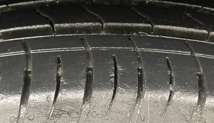 2019 Maruti Vitara Brezza ZDI AMT, Diesel, Automatic, 76,481 km, Right Rear Tyre Tread