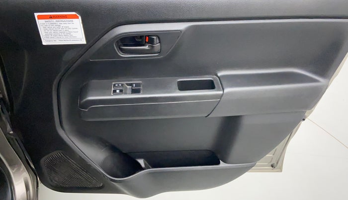 2020 Maruti New Wagon-R LXI CNG 1.0 L, CNG, Manual, 35,730 km, Driver Side Door Panels Control