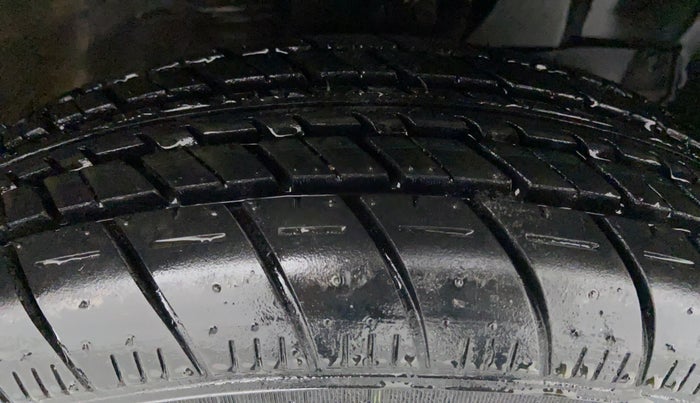 2020 Maruti New Wagon-R LXI CNG 1.0 L, CNG, Manual, 35,730 km, Right Front Tyre Tread