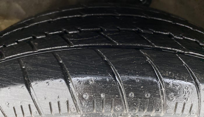 2020 Maruti Celerio VXI CNG OPT, CNG, Manual, 50,617 km, Left Front Tyre Tread