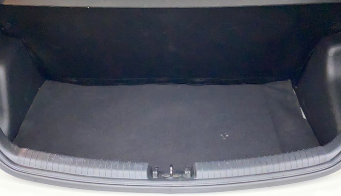 2015 Hyundai Grand i10 ASTA AT 1.2 KAPPA VTVT, Petrol, Automatic, 77,395 km, Boot Inside