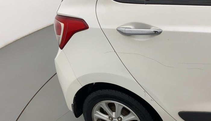 2015 Hyundai Grand i10 ASTA AT 1.2 KAPPA VTVT, Petrol, Automatic, 77,395 km, Right quarter panel - Paint has minor damage